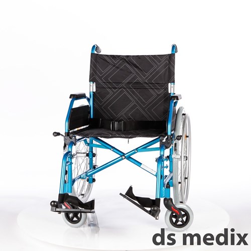 כסא אוסטרלי קל משקל, גלגלים מתפרקים. רוחב 40/45/50. * אפשרות השכרה.